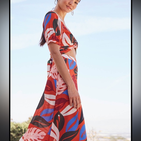 Rachel Parcell Dresses & Skirts - This Rachel Pally crepe skirt and top set